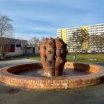 Der Kaktusbrunnen in der nördlichen Neustadt wurde 1983 errichtet